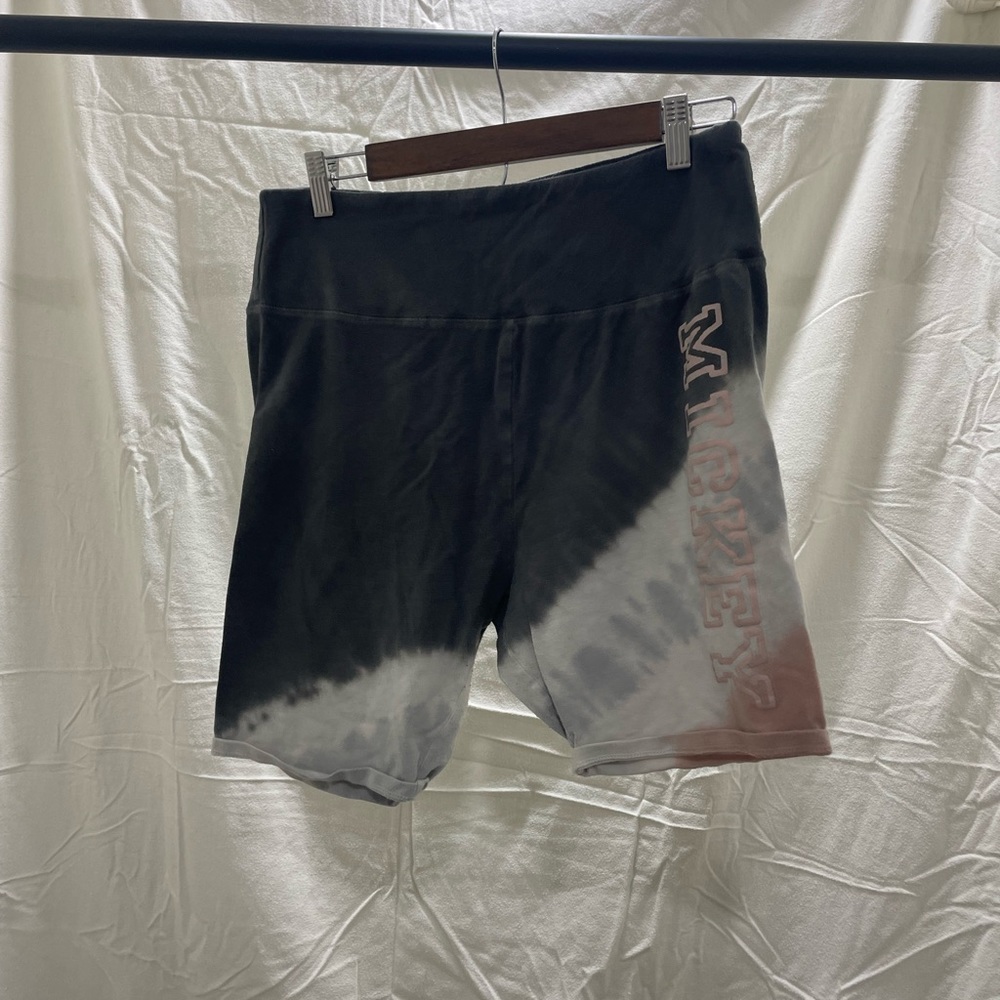 biker shorts
